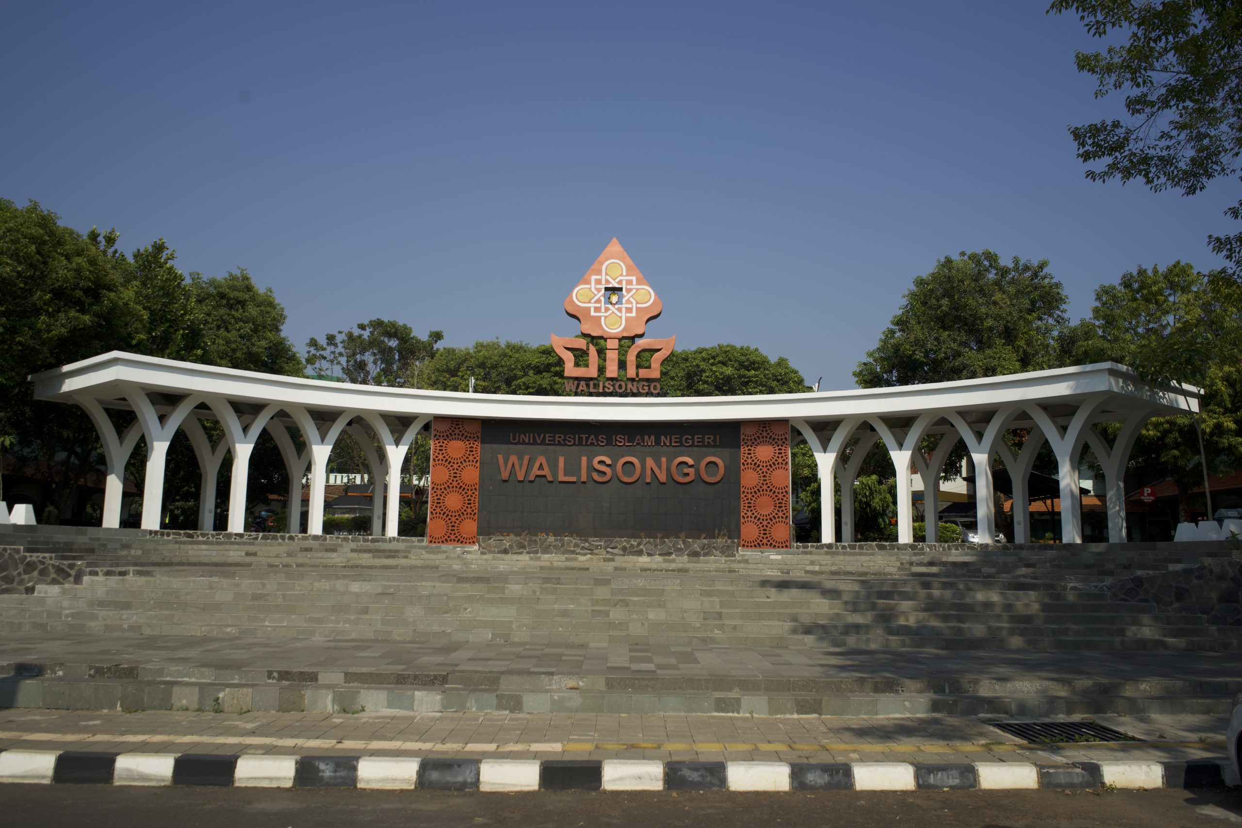 landmark uin walisongo