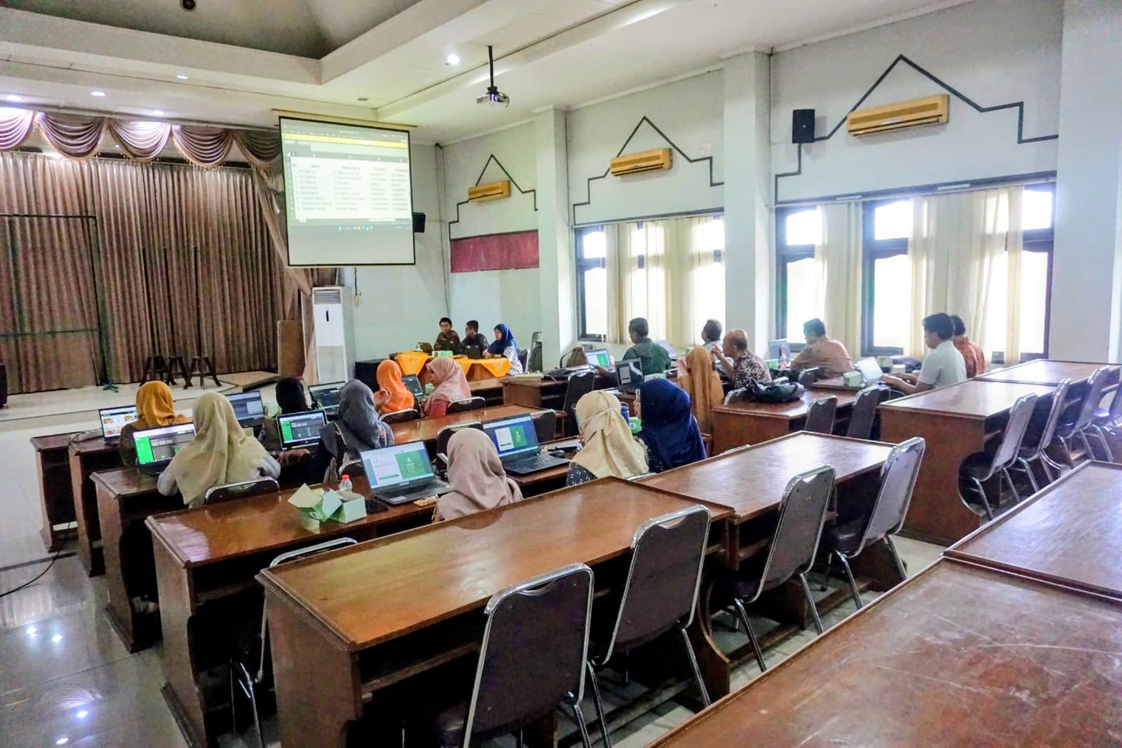 Launching web bisnis_4